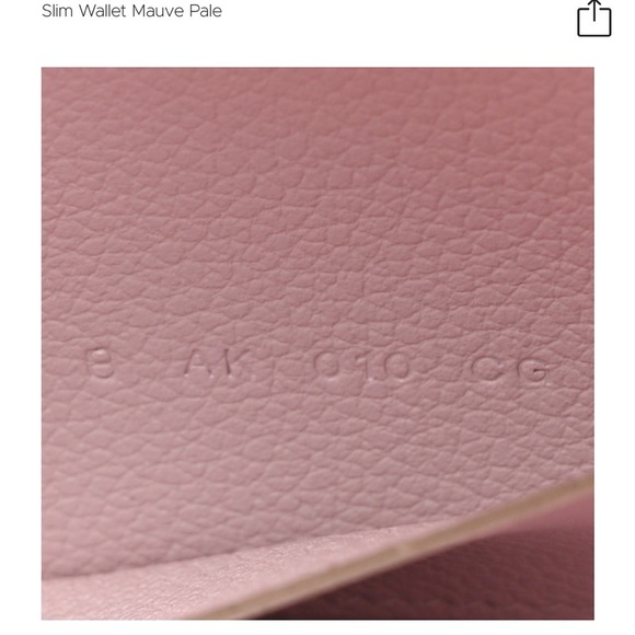 Hermes Evercolor Constance Slim Wallet Mauve Pale
NEW IN BOX
GIFTABLE - Picture 9 of 12
